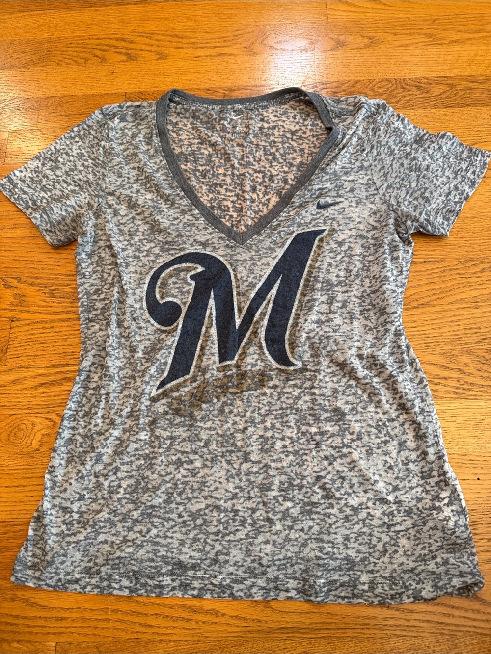 Nike Women’s Gray Marquette M V-Neck Tee sheer very light weight